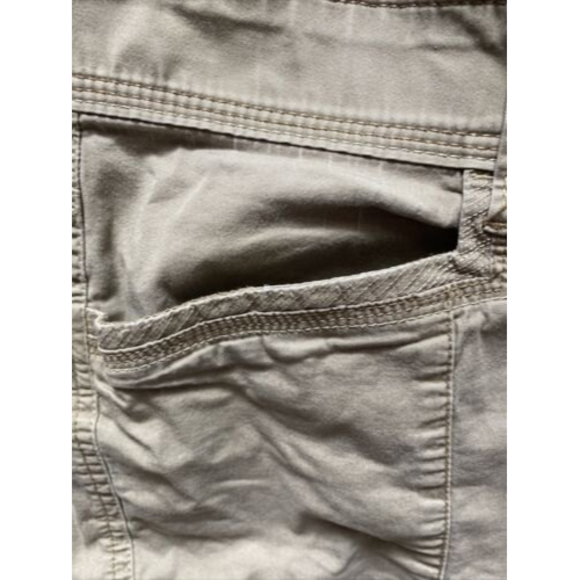 Lees Sinfully Soft Womans 18M Khaki Color  Cargo Shorts - Picture 7 of 10
